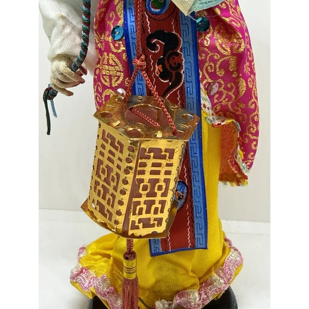 Vtg Asian Cloth Doll Lantern Figure Traditional Costume Made In Taiwan ROC